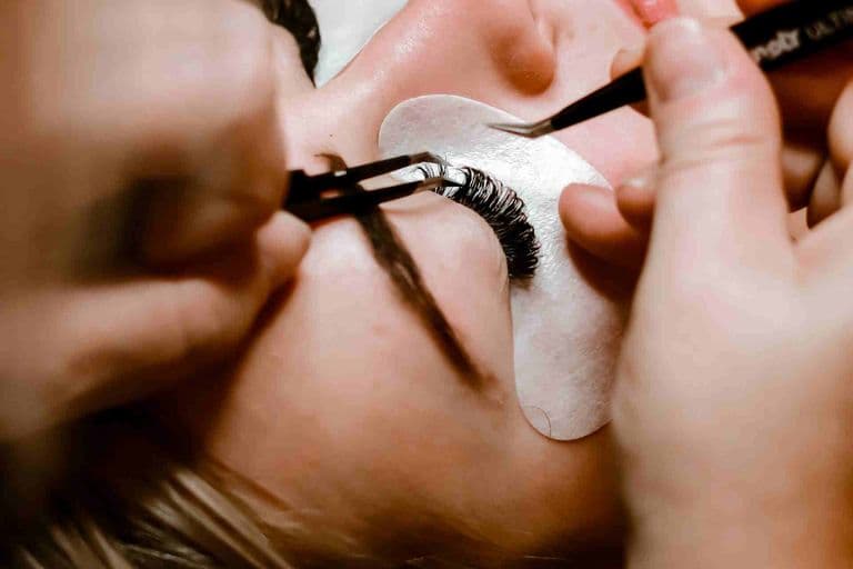Extension de Cils à Cils Naturelle | Nelia Beauty